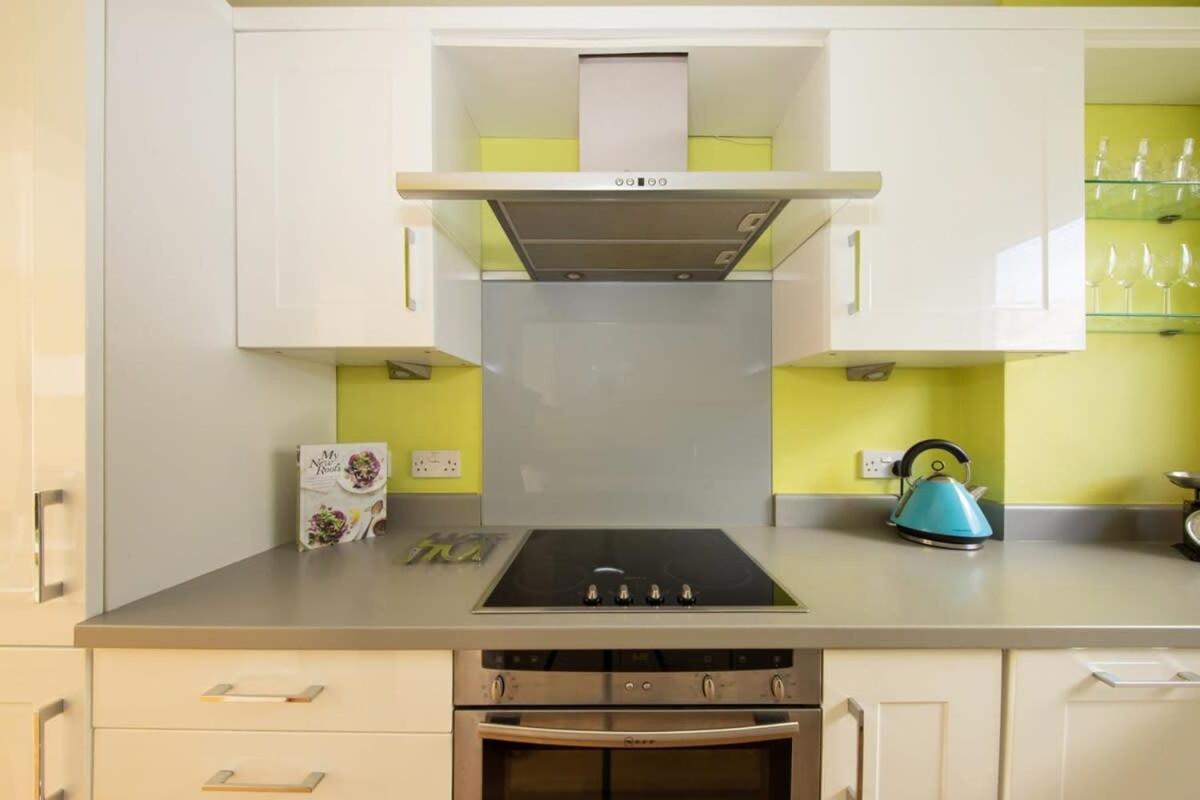Sunny & Modern Near The Beach & Village W Parking East Wittering Exterior photo